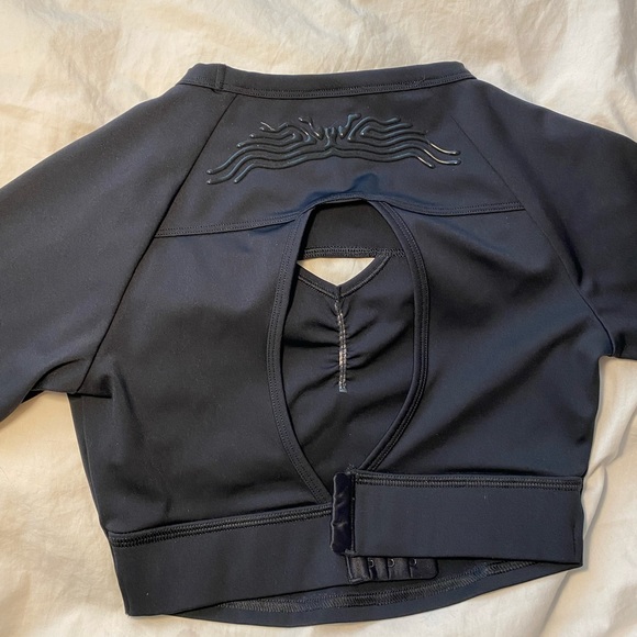 Gymshark Exo Ultra Crop Top - Black - Picture 5 of 6